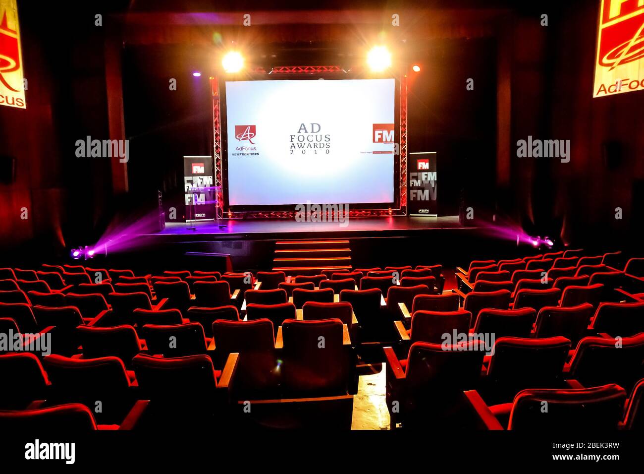Vintage cinema auditorium screen hi-res stock photography and images ...