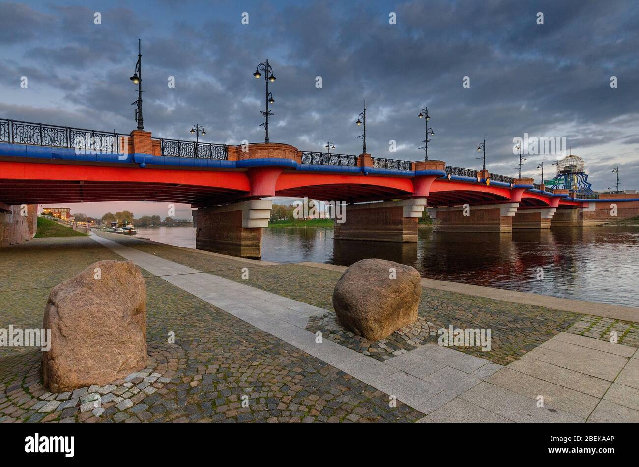 gorzow wielkopolski ger landsberg an der warthe the old town bridge over warta river lubusz province poland stock photo alamy