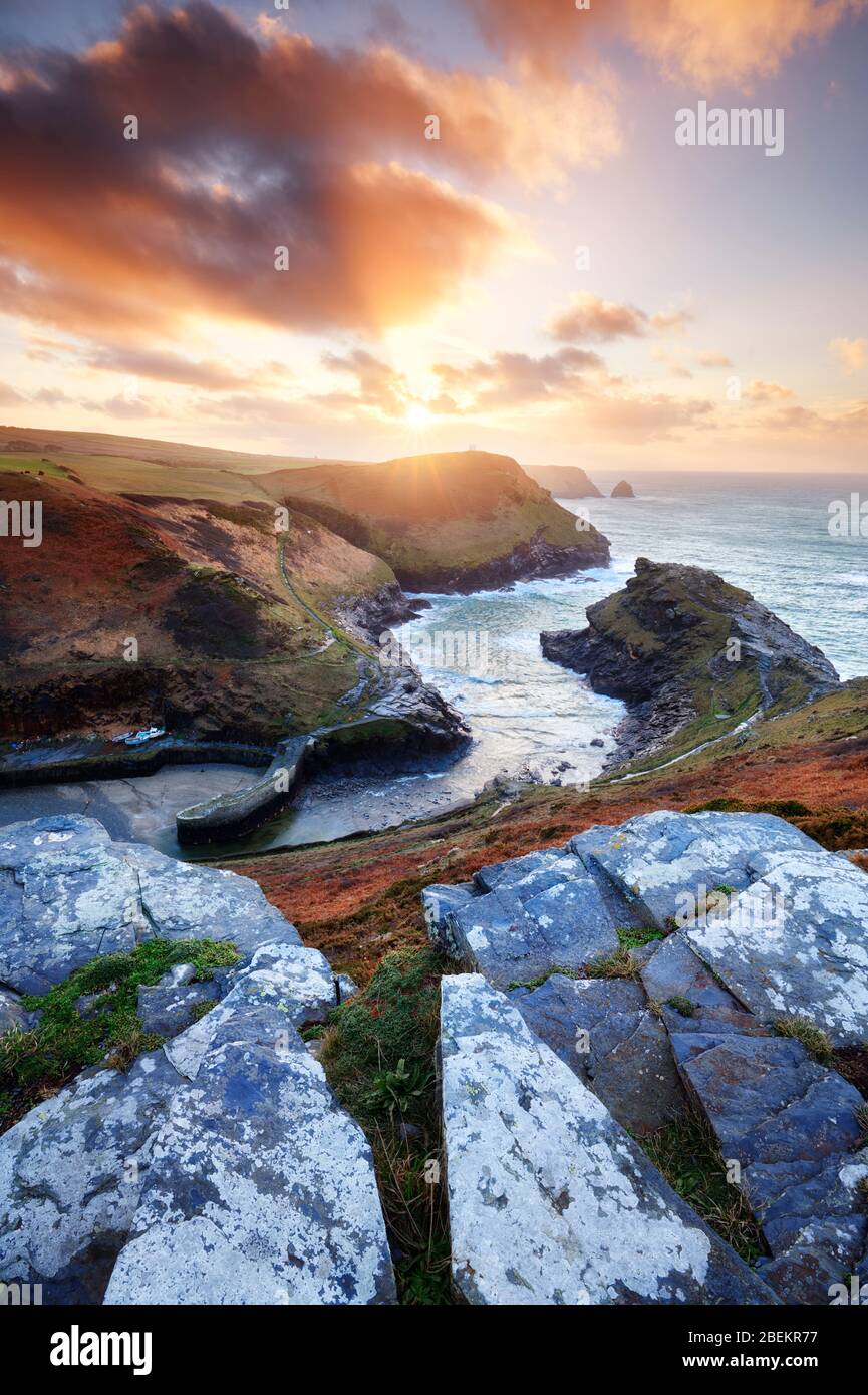 Beautiful sunset overlooking Boscastle Harbour, North Cornwall Stock Photo