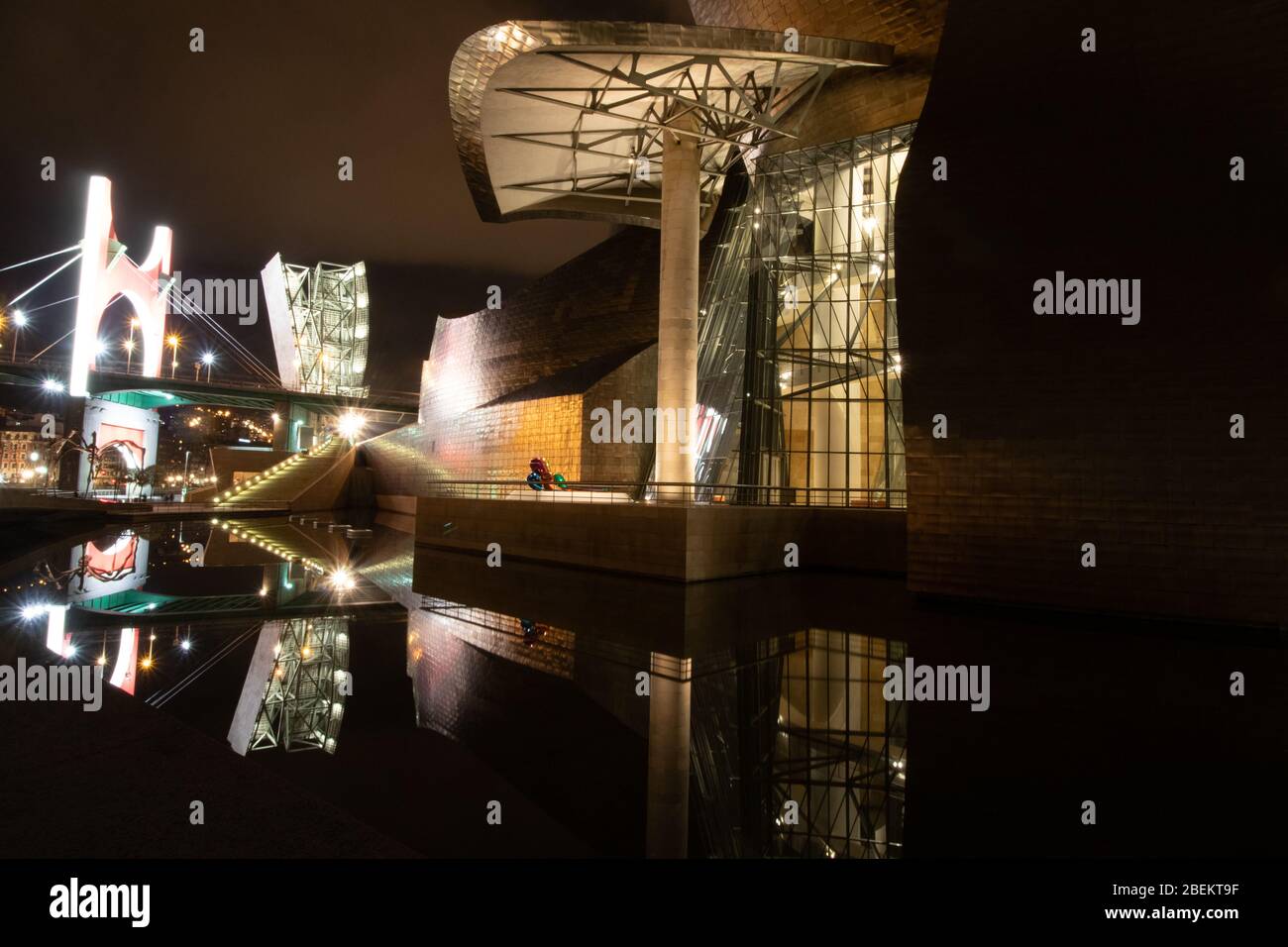 Night time wander at the Guggenheim museum, Bilbao Stock Photo