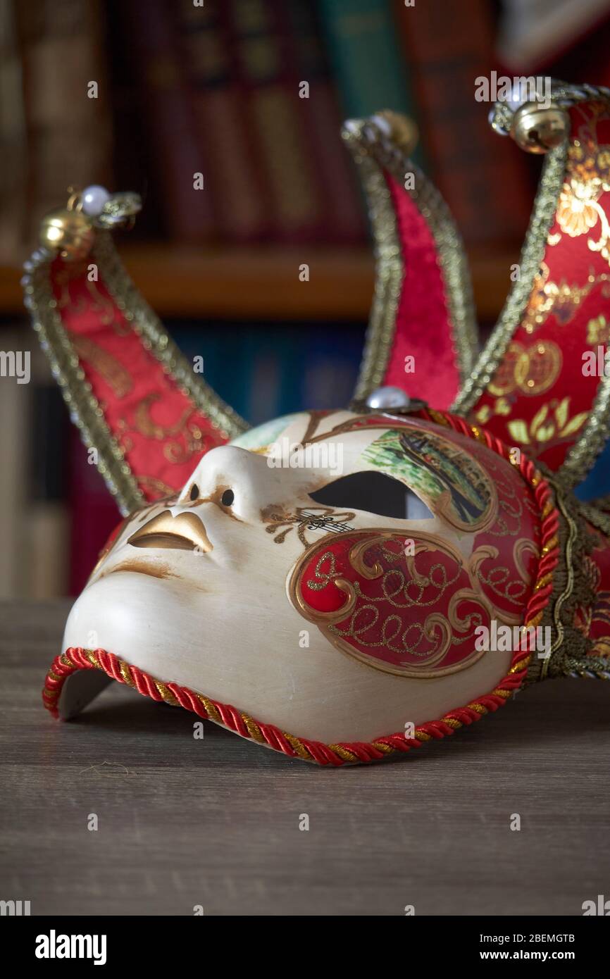 Red masquerade mask hi-res stock photography and images - Page 20 - Alamy