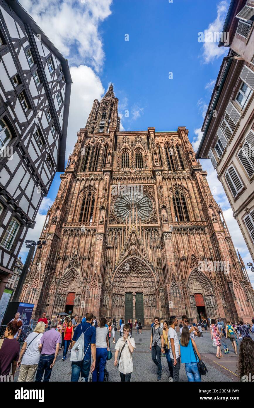 Strasbourg Cathedral's west façade, viewed from Rue Mercière, Strasbourg, Alsace, France Stock Photo