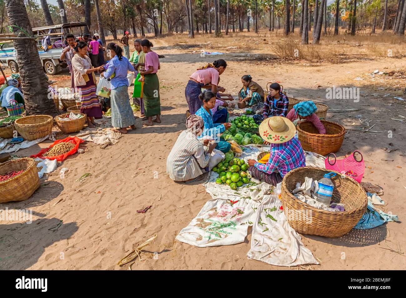 Booth selling goods hi-res stock photography and images - Alamy