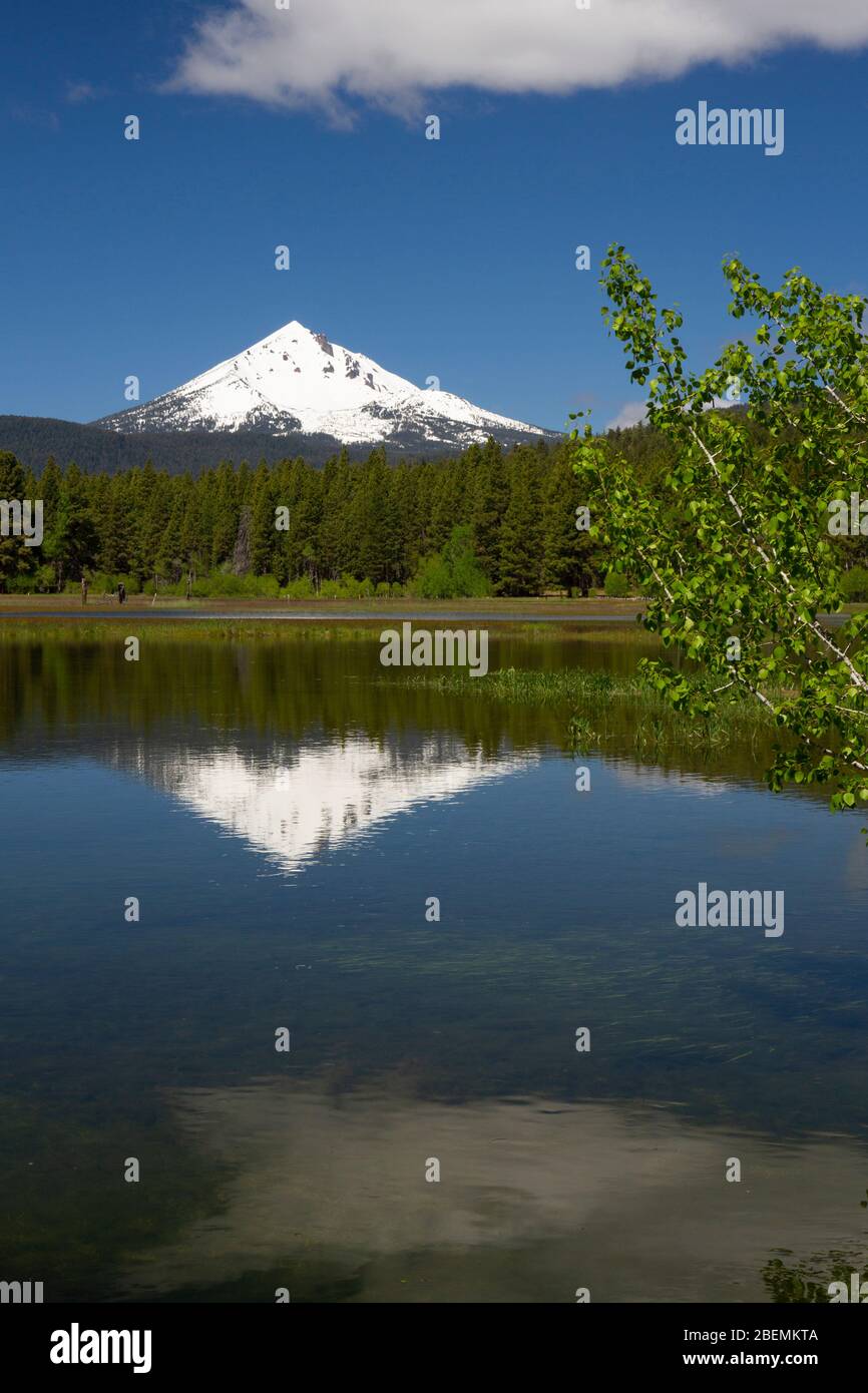 Reflection of the Mt. McLaughlin volcano in Lake of the Woods in the southern Oregon Cascade mountain range Stock Photo