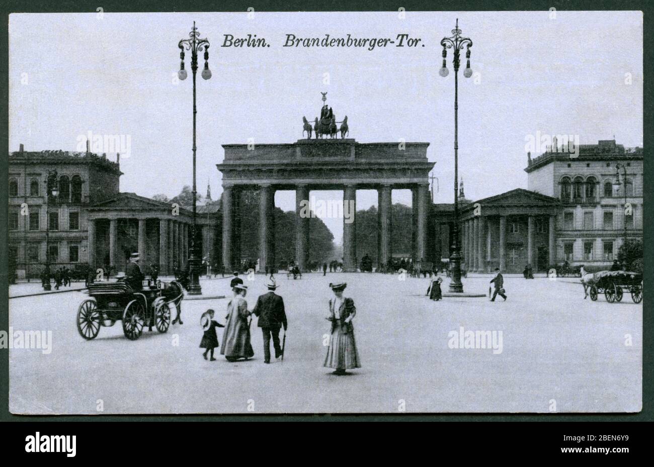 Deutschland, Berlin, Brandenburger Tor, Postkarte, verschickt 1915 / Germany, Berlin, Brandenburg Gate, postcard, sent 1915 . Stock Photo