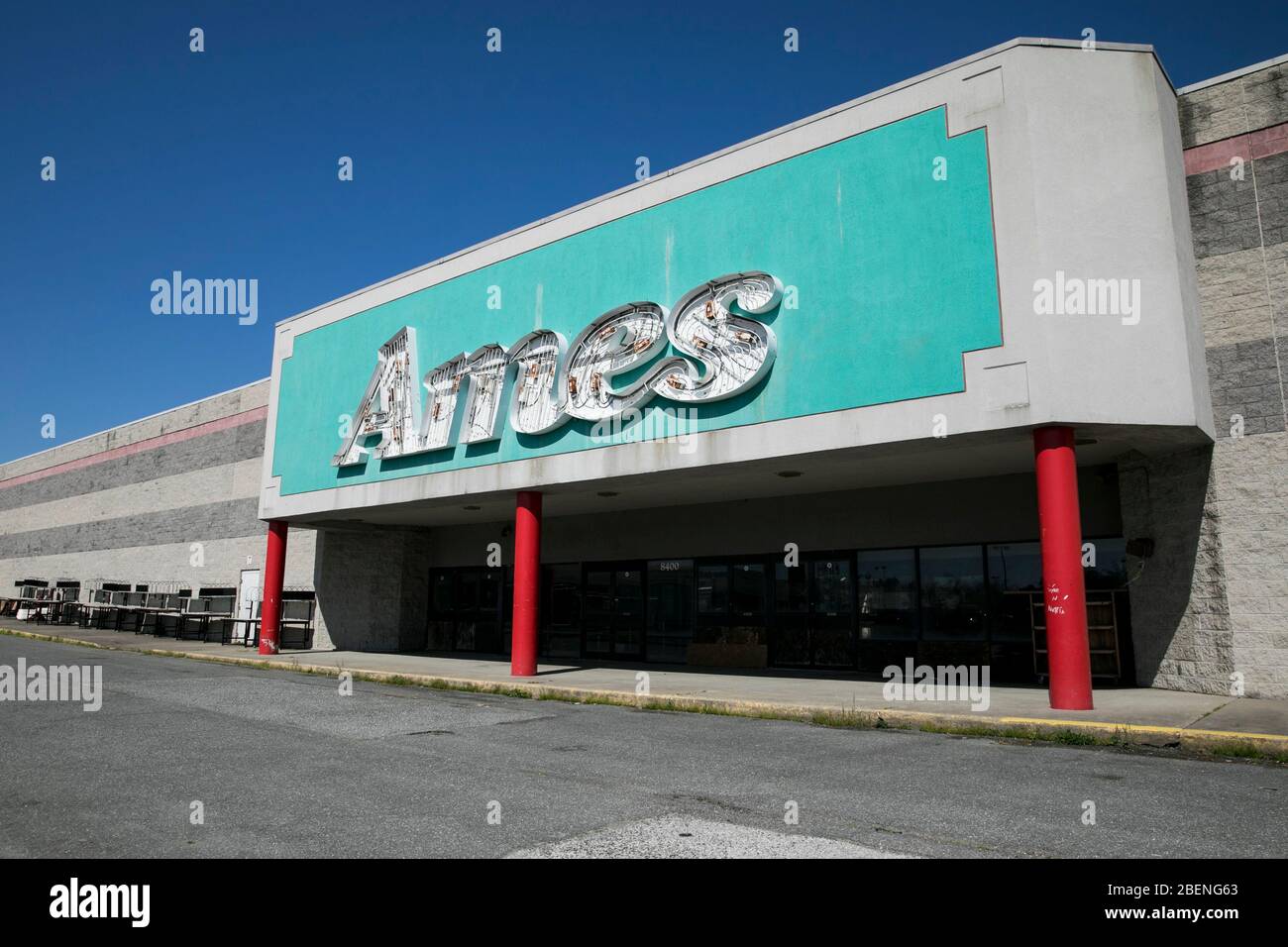 Ames department stores hi-res stock photography and images - Alamy