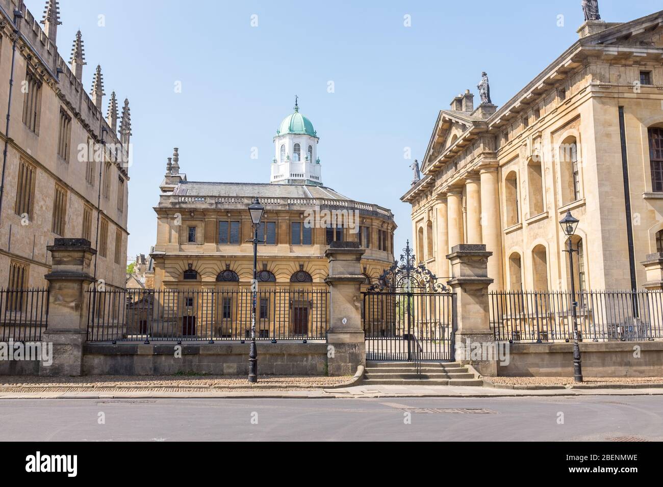 Sheldonian Theatre and Bodleian Library Oxford during coronavirus lockdown Easter 2020 Stock Photo
