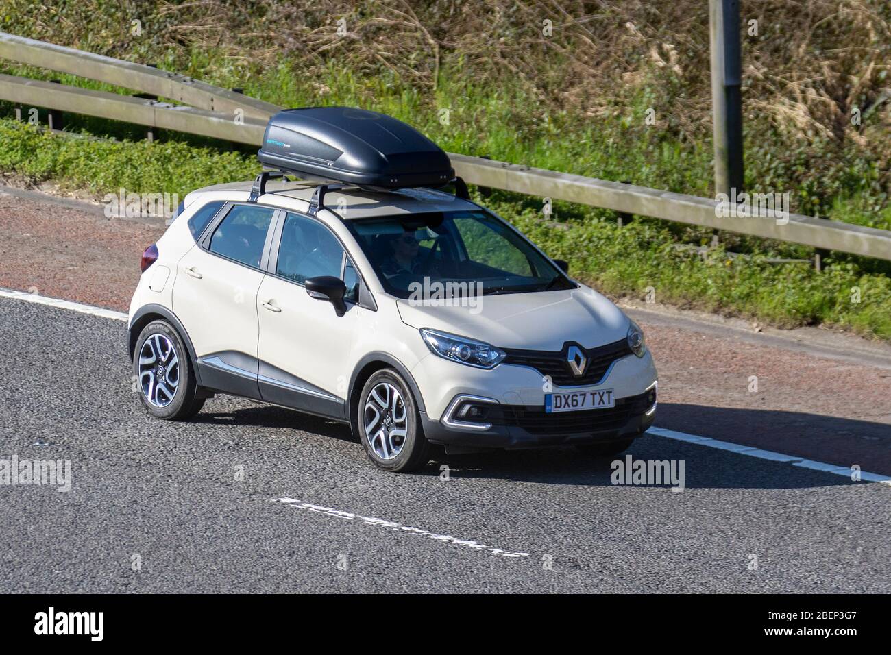 Captur hi-res stock photography and images - Alamy