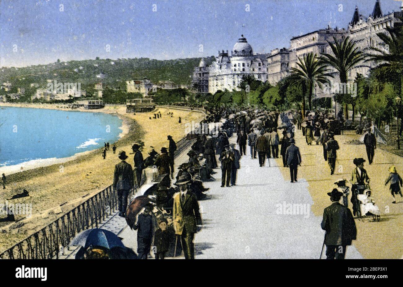 Belle epoque : vue sur la promenade des anglais a Nice Carte postale vers 1910 Collection privee Stock Photo