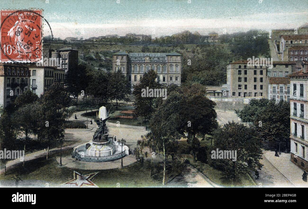 Vue de la place du palais des Arts a saint Etienne (Saint-Etienne), Loire Carte postale 1909 Collection privee Stock Photo