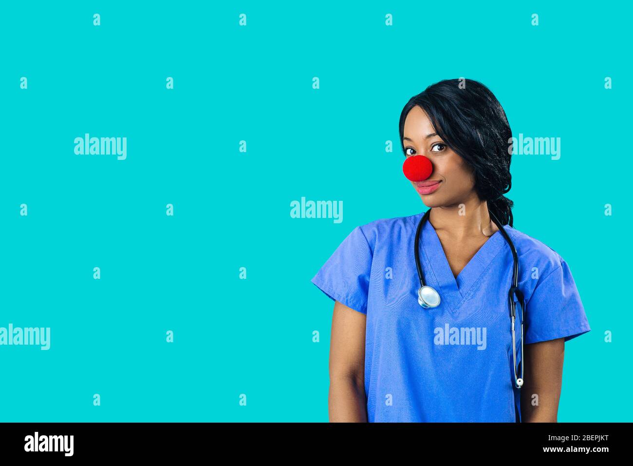 Nurse wearing scrubs hi-res stock photography and images - Alamy