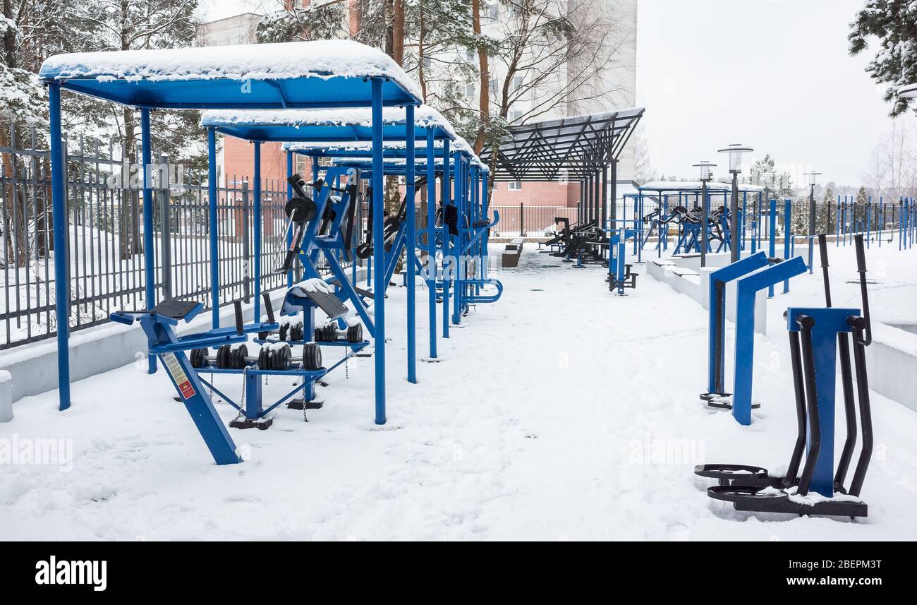 Outdoor gym area hi res stock photography and images Alamy