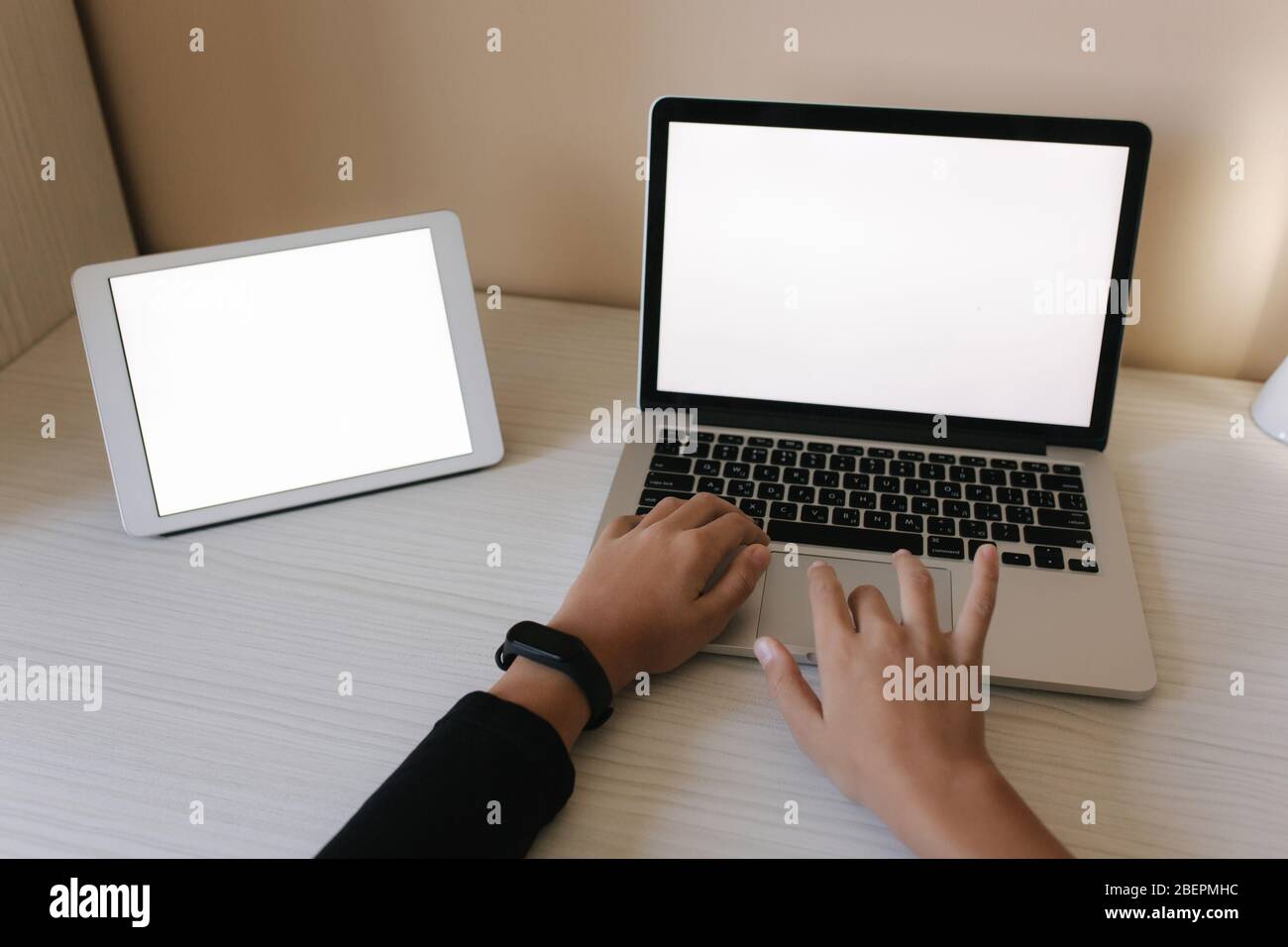 use touchpad and keyboard at same time use touchpad and keyboard at same time