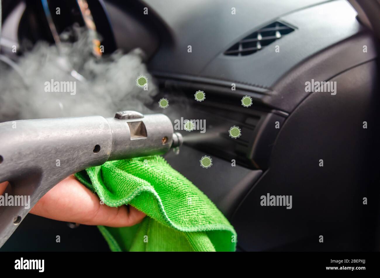 Clean the air of the car. Steam heat sterilization in air duct cleaning