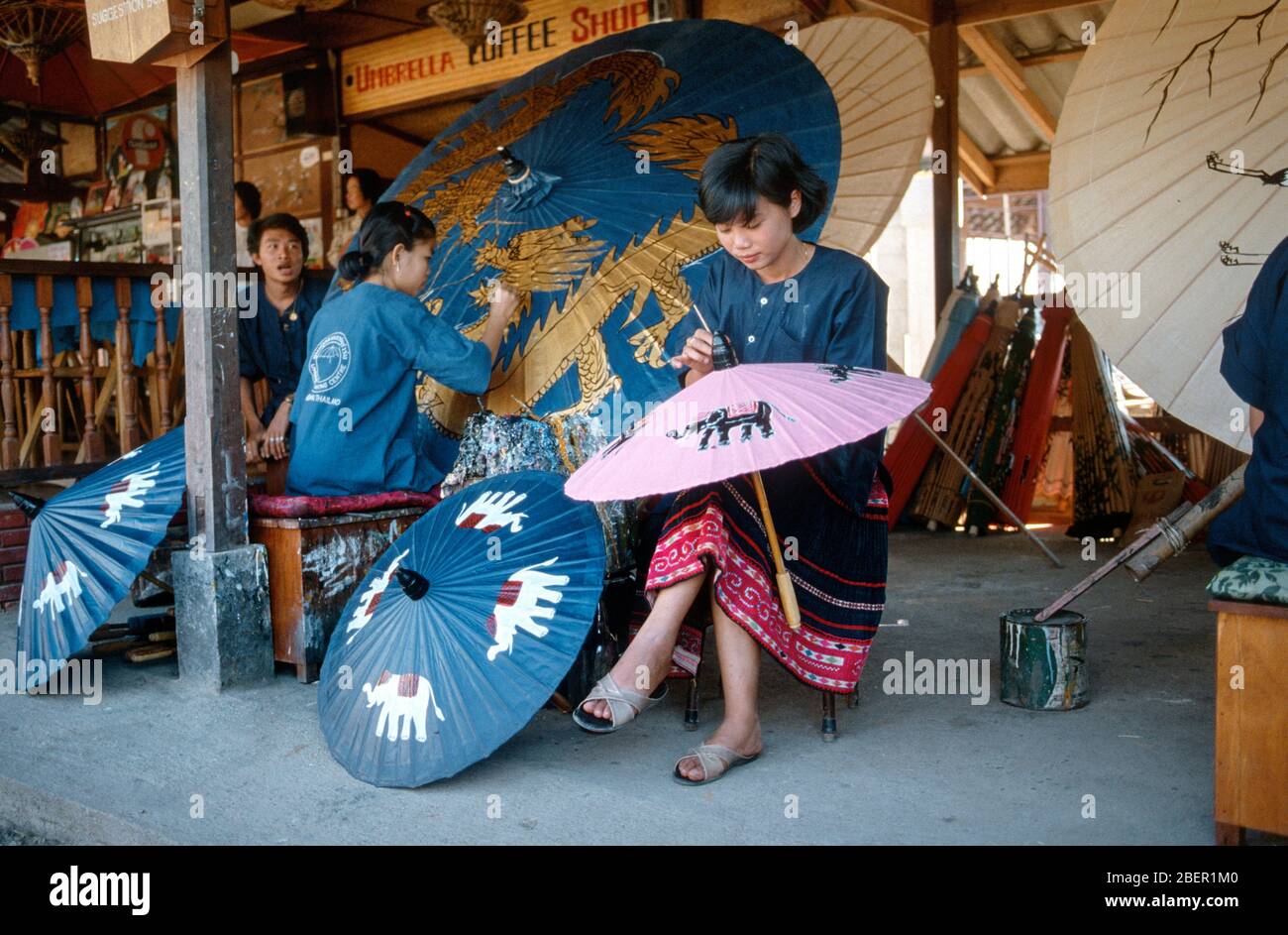 Artists at an umbrella factory in Bo sang, Chiang Mai, prepare for a visit  to their umbrella factory by HRH Diana, Princess of Wales during her Royal  Stock Photo - Alamy