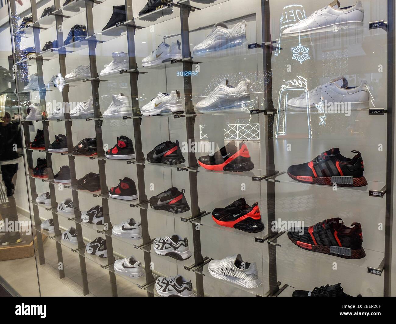 nike factory outlet near iskcon temple