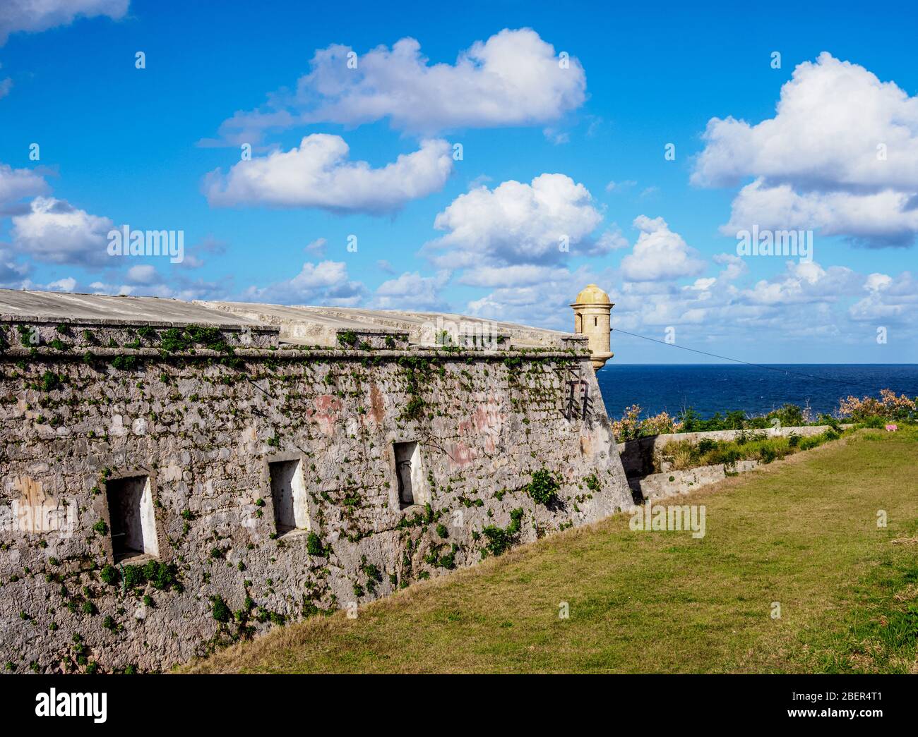 San Carlos De La Cabana Fortress Editorial Stock Image - Image of  destination, cuba: 75202909