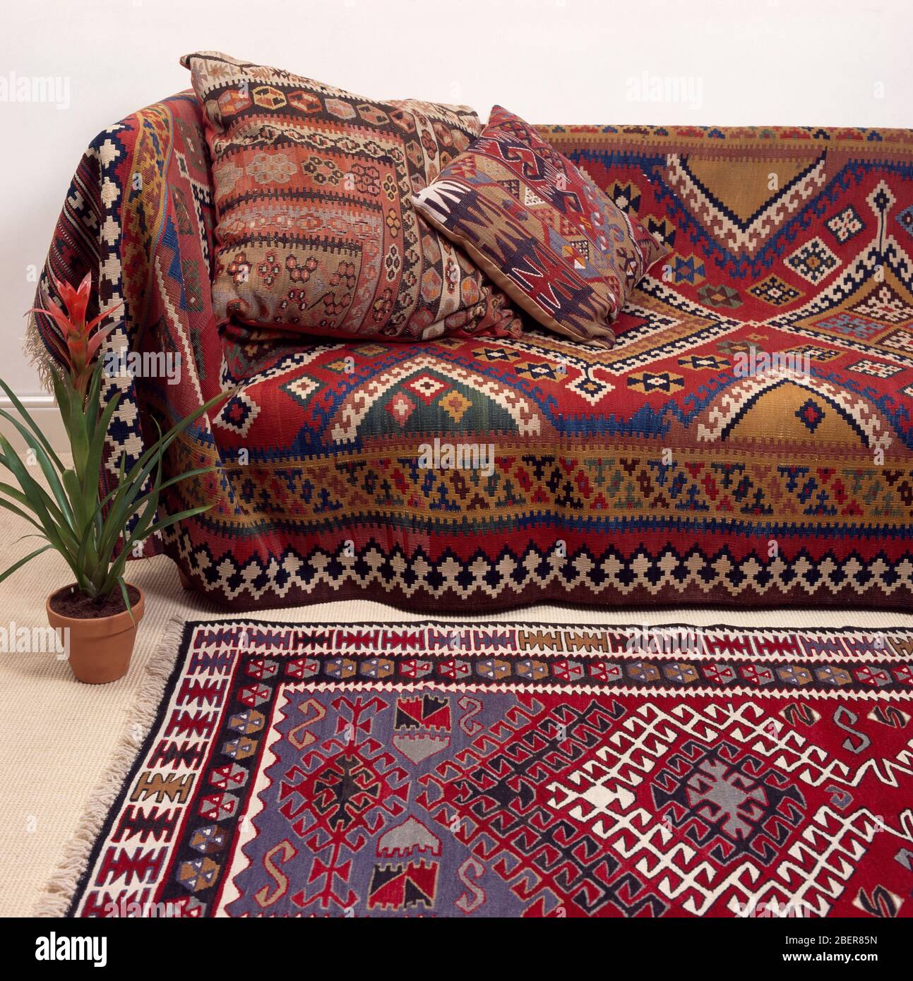 Throw rug hires stock photography and images Alamy