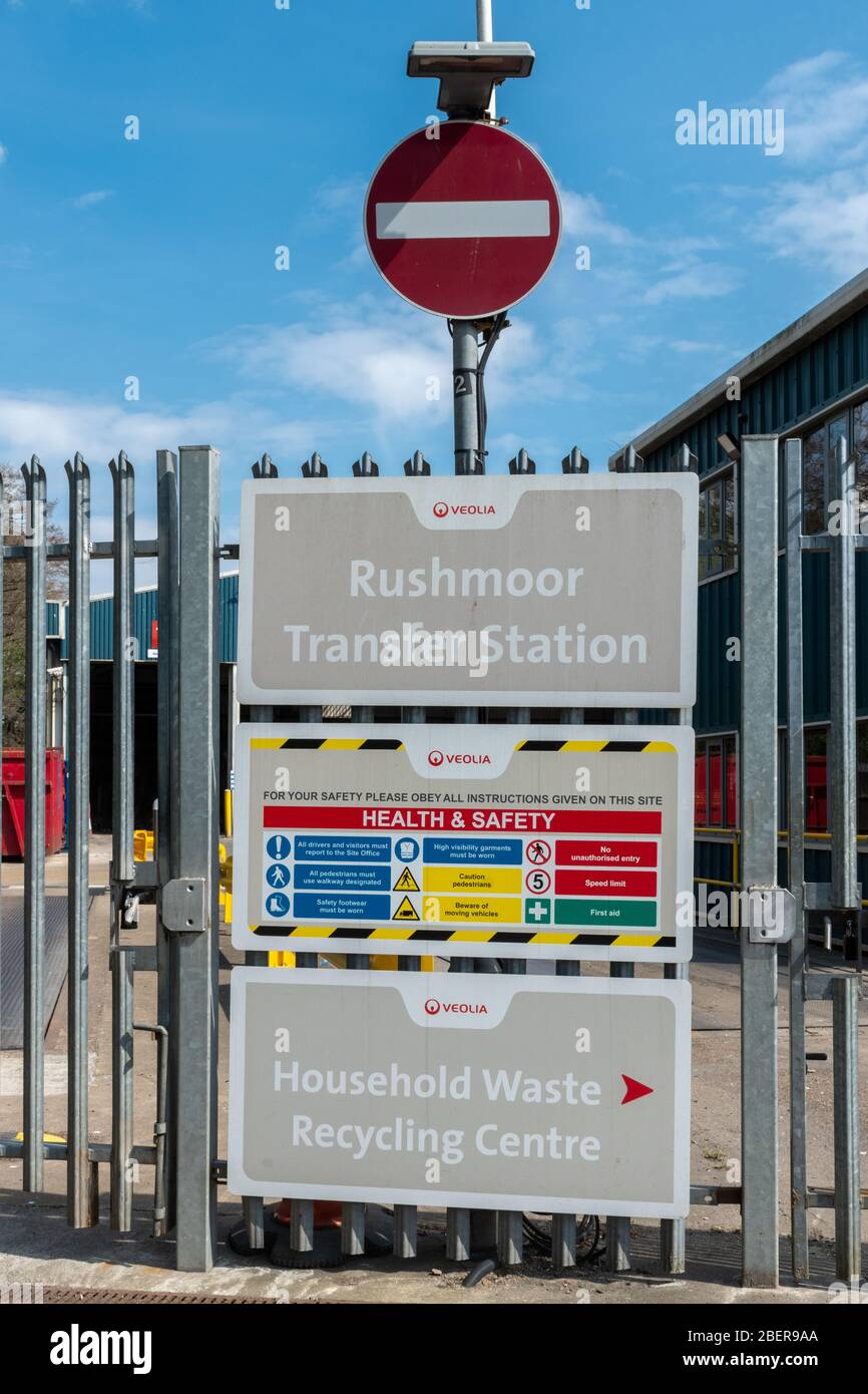 Transfer station hires stock photography and images Alamy