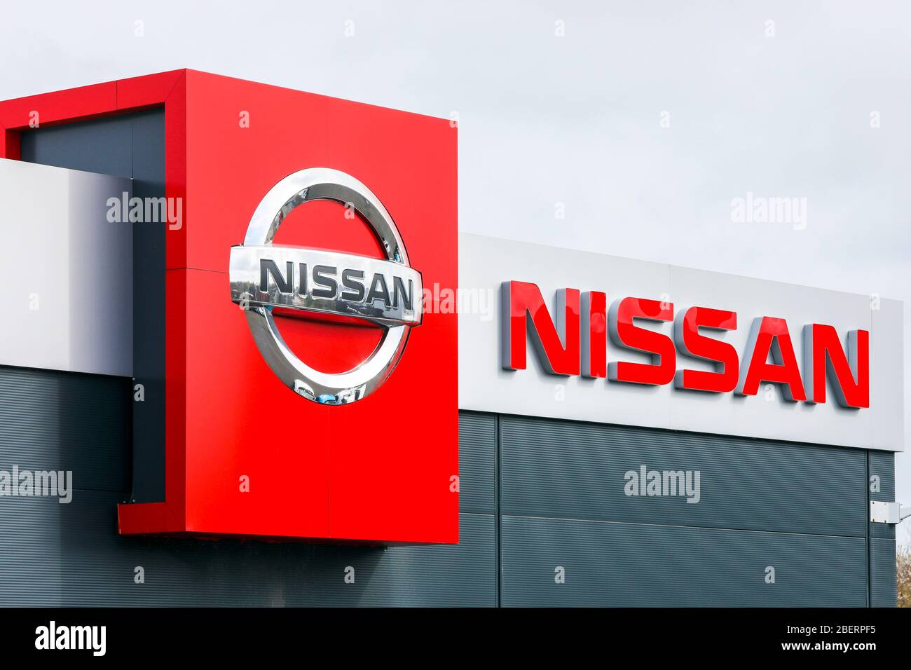 Nissan Logo Hi res Stock Photography And Images Alamy Nissan Logo Hi res Stock Photography And Images Alamy