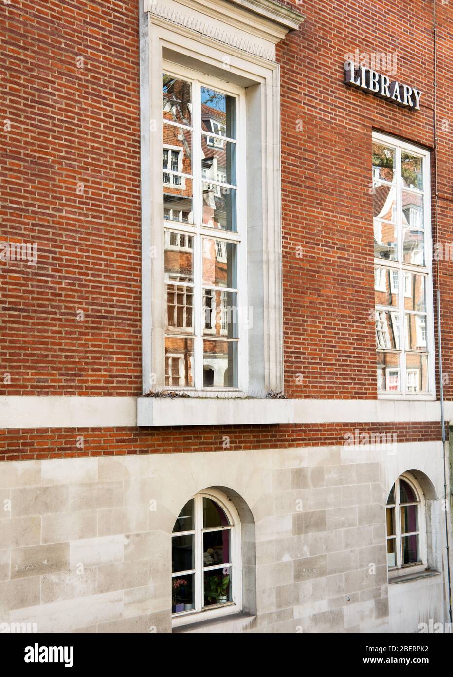 Kensington and Chelsea Public Library, Kensington, London, UK Stock