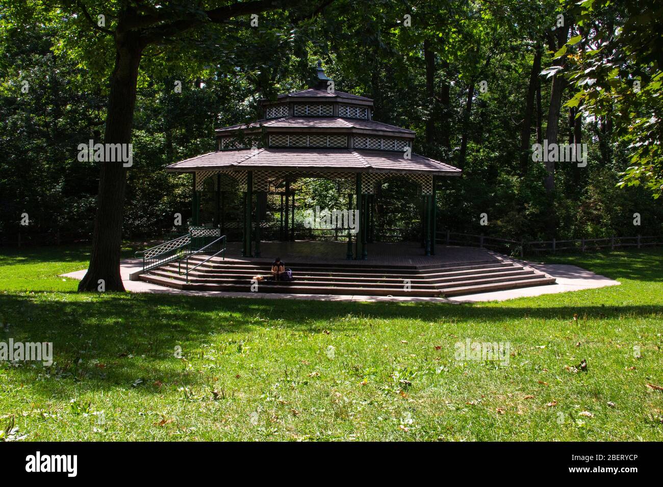 Hexagonal gazebo hi-res stock photography and images - Alamy
