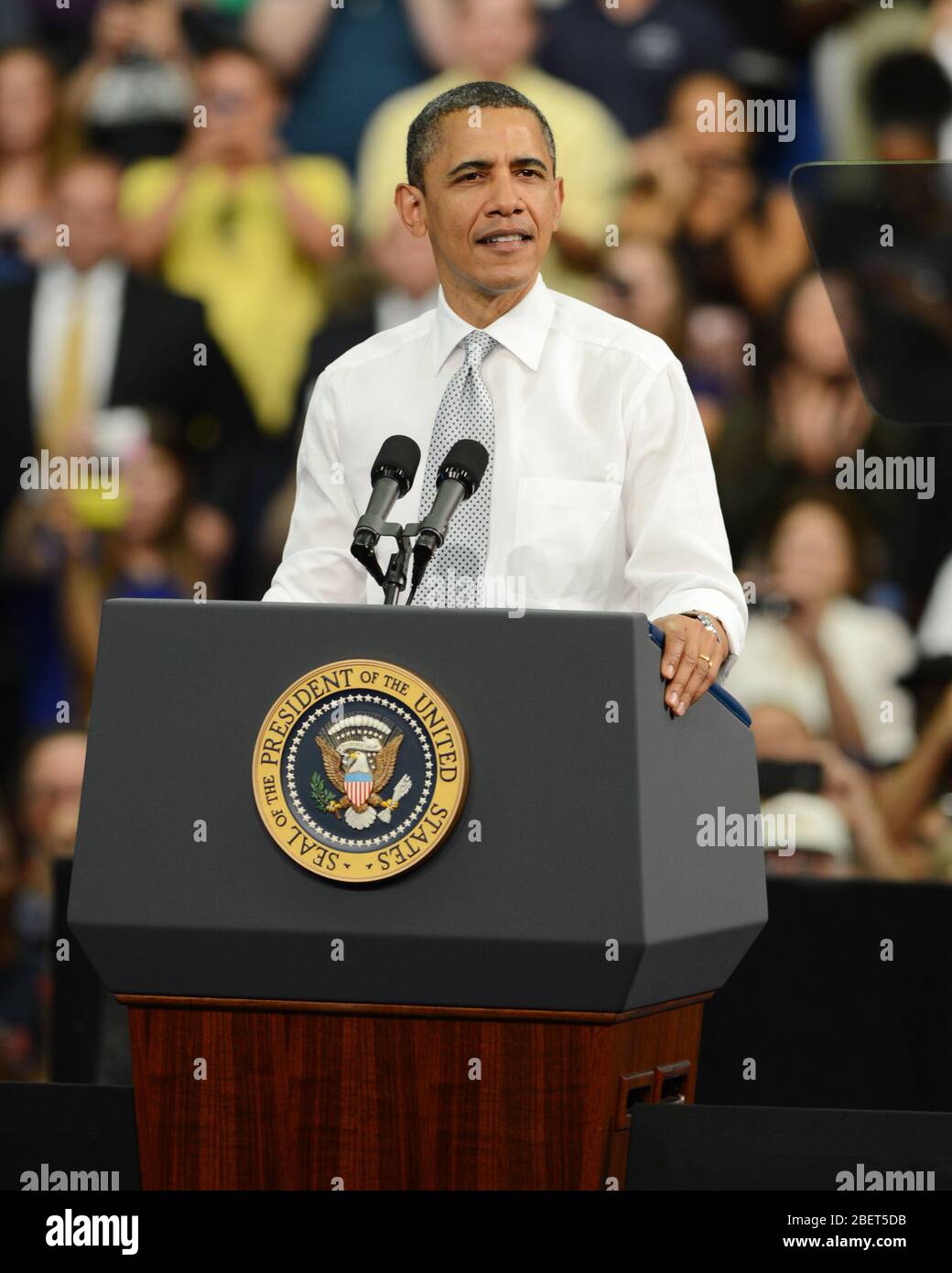 BOCA RATON, FL - 10 de abril2012: EE.UU. El presidente Barack Obama habla de reforma fiscal de la Florida Atlantic University El presidente Obama habl Stock Photo