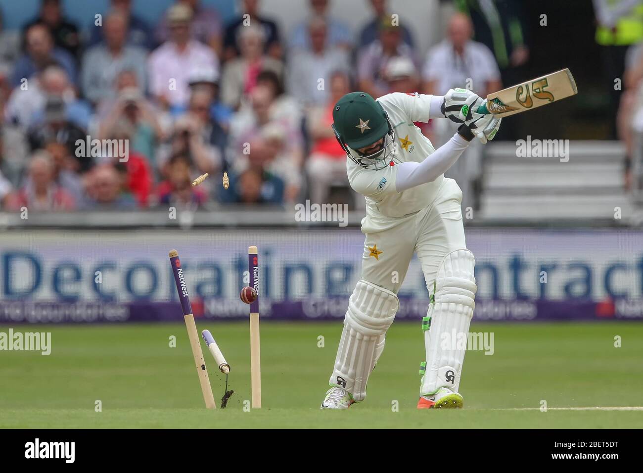 LEEDS, UK - JUNE 3rd Pakistan's Azhar Ali  is clean bowled by England's Jimmy Anderson during their second innings on  the third day of the Second Nat West Test match between England and Pakistan at Headingley Cricket Ground, Leeds on Sunday 3rd June 2018. (Credit: Mark Fletcher | MI News) Stock Photo