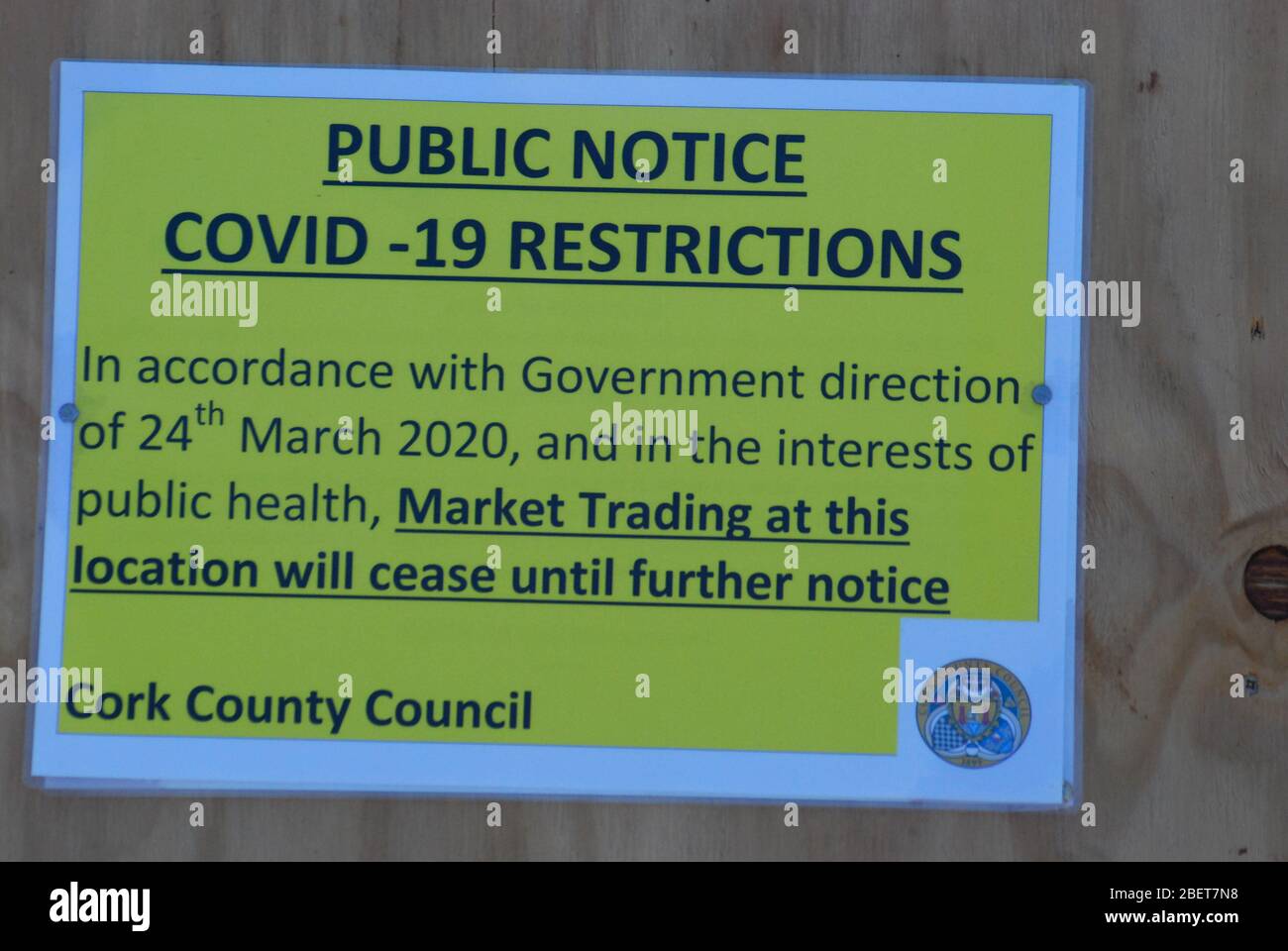 Covid-19 Casual Trading restriction sign, Bantry, West Cork, Ireland Stock Photo