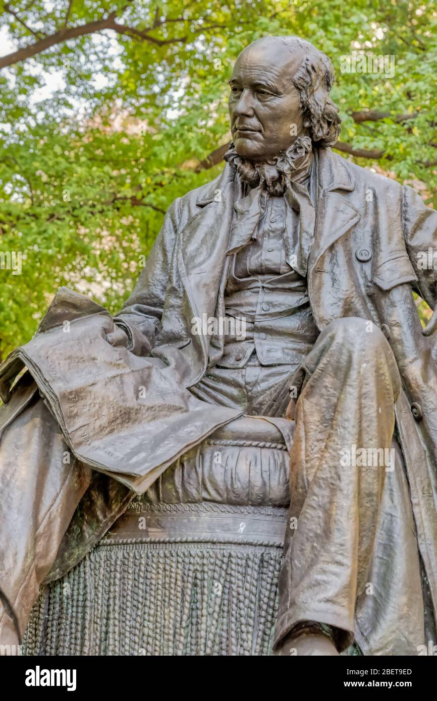 Horace Greeley sculpture in New York Stock Photo