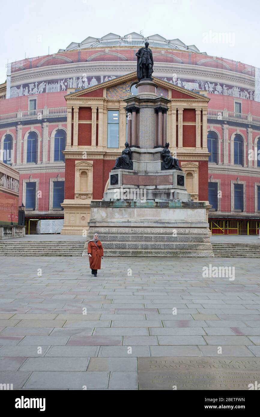 Royal Albert Hall and statue of Prince Albert Stock Photo Alamy