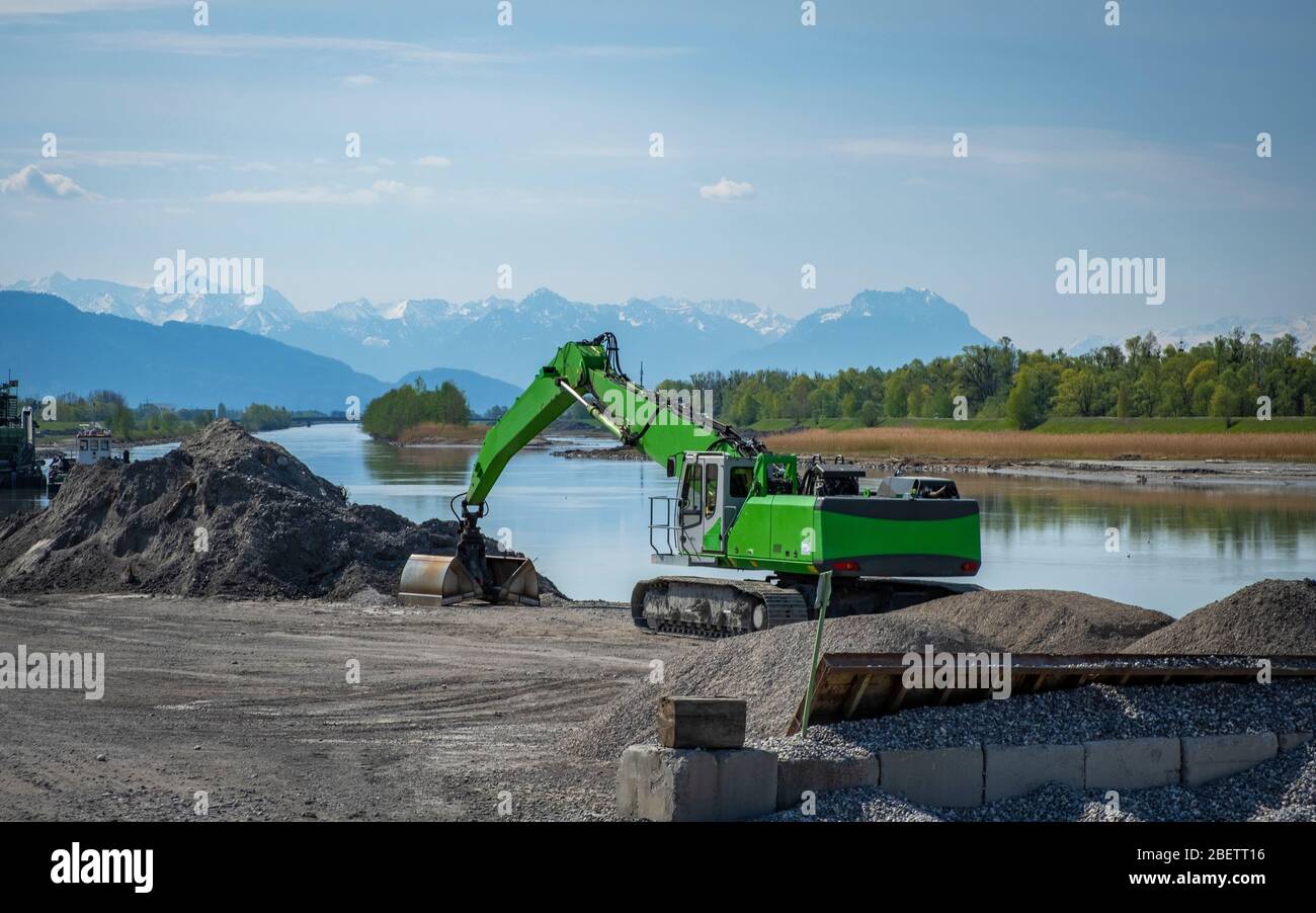 Sandabbau und Abtransport aus dem Rhein im Rheindelta am Bodensee Stock Photo