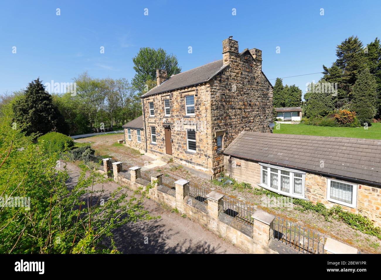 The Smithy is a 5 bedroom house on Jinny Moor Lane in Swillington,Leeds