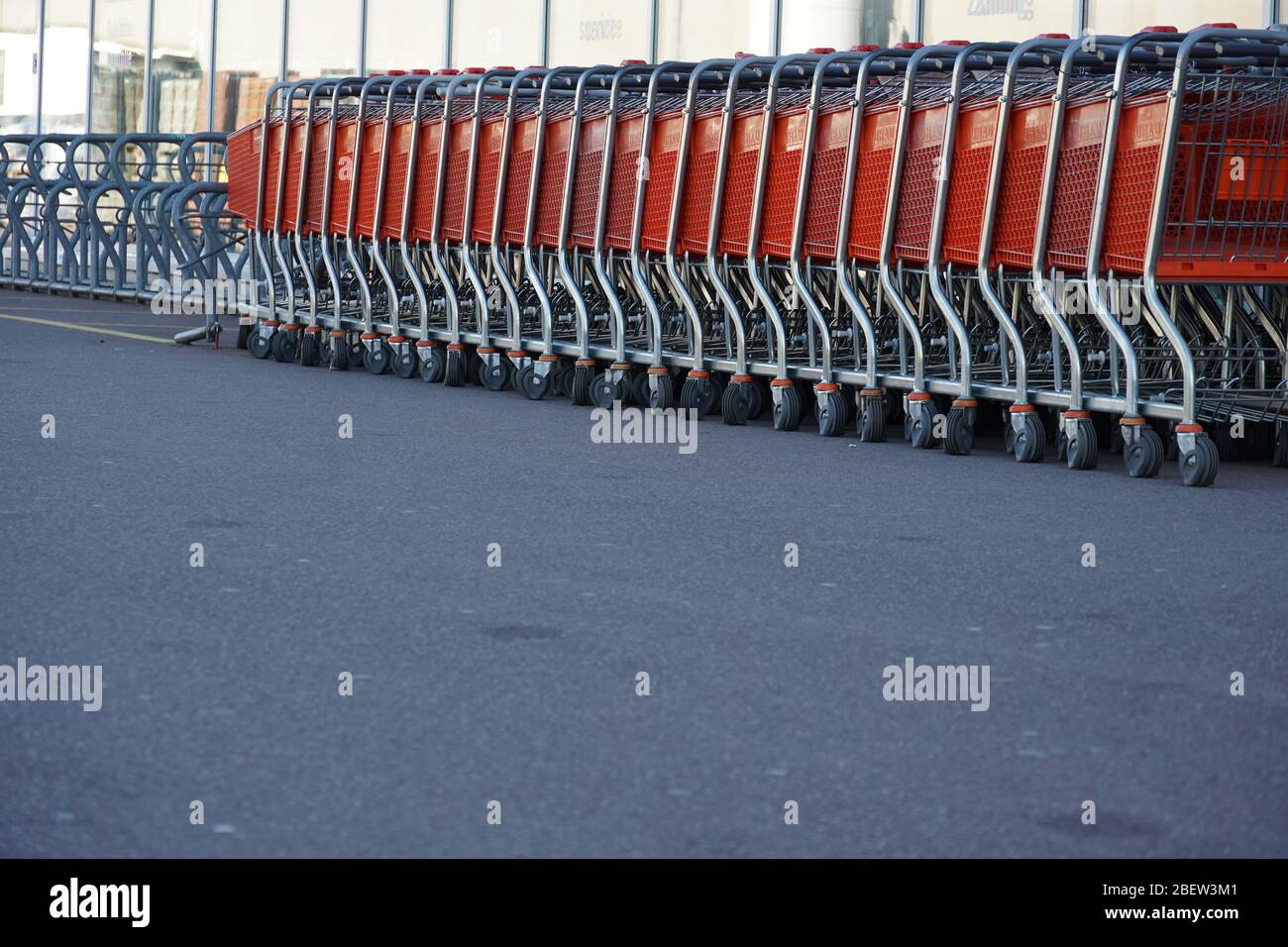 Store quarantine measures hi-res stock photography and images - Alamy