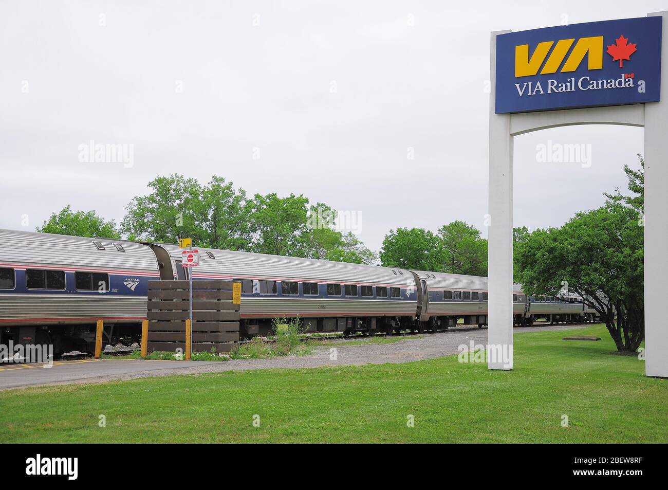Via rail canada toronto to niagara falls hires stock photography and