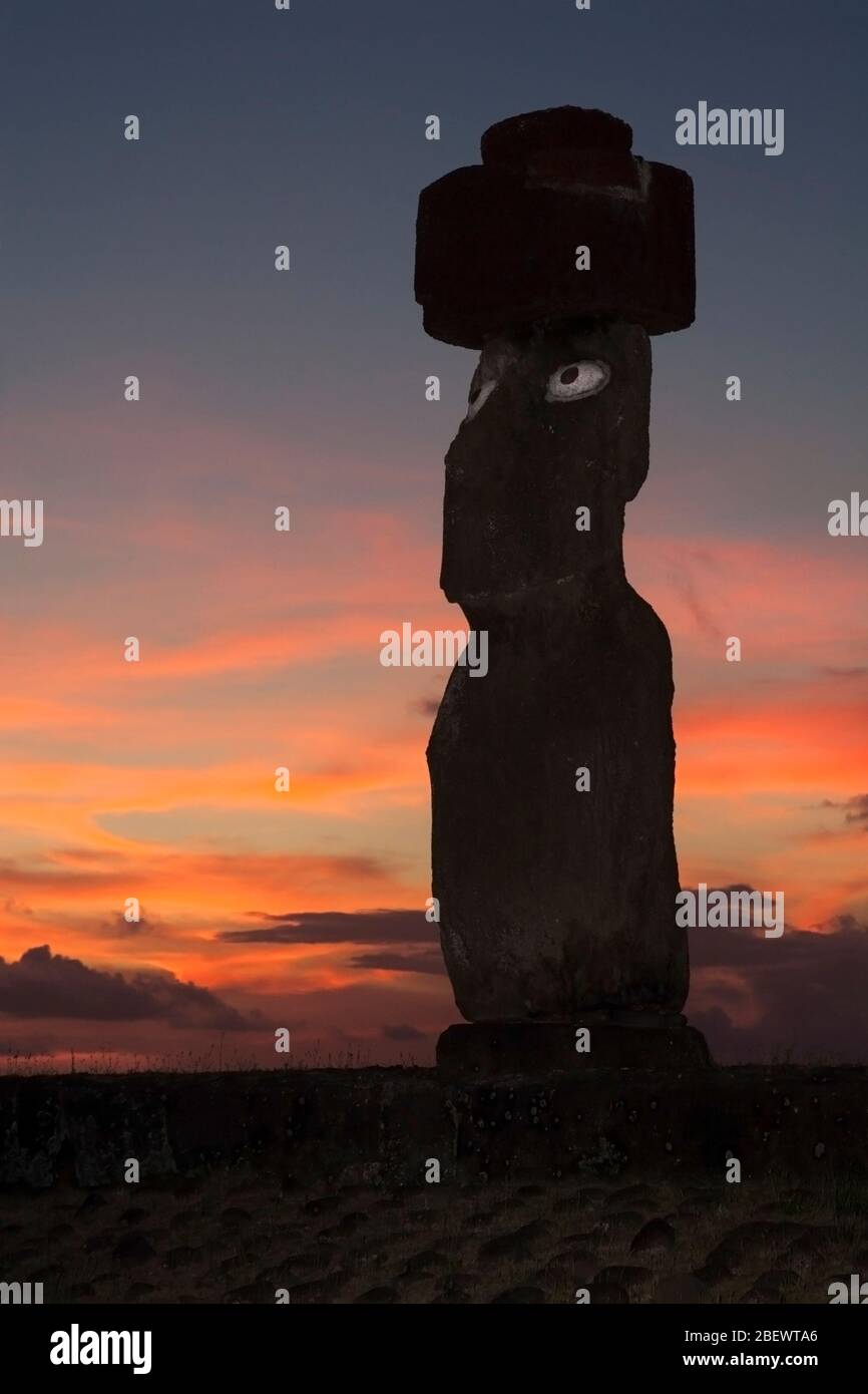 Ahu Ko Te Riku moai, part of the Tahai Ceremonial Complex on Easter Island, at sunset Stock Photo