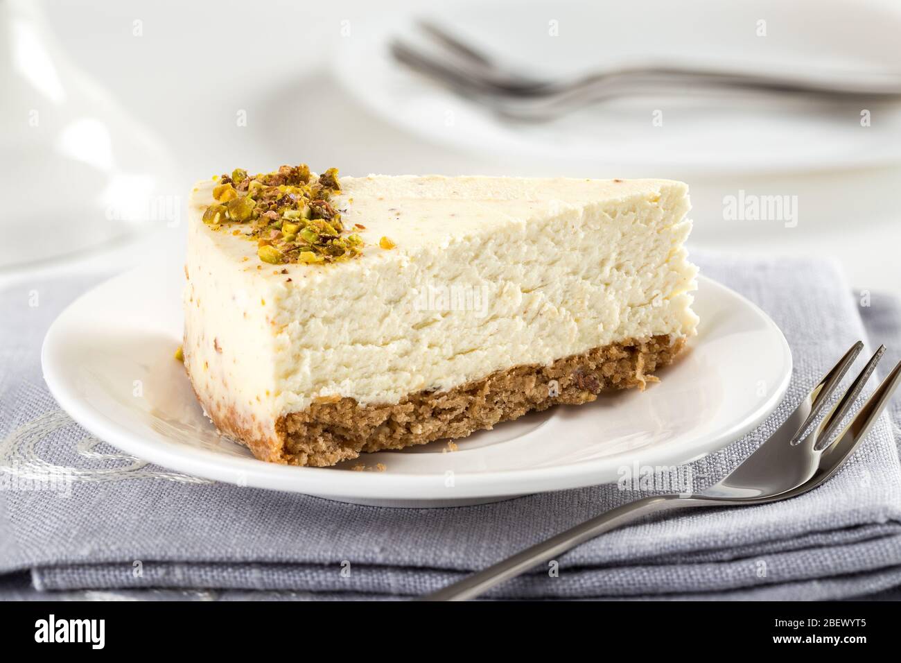 рецепт кокосовой запеканки. кокосовая запеканка с творогом. творог с кокосовой стружкой. творожная запеканка высоцкая. творожно-кокосовая запеканка.