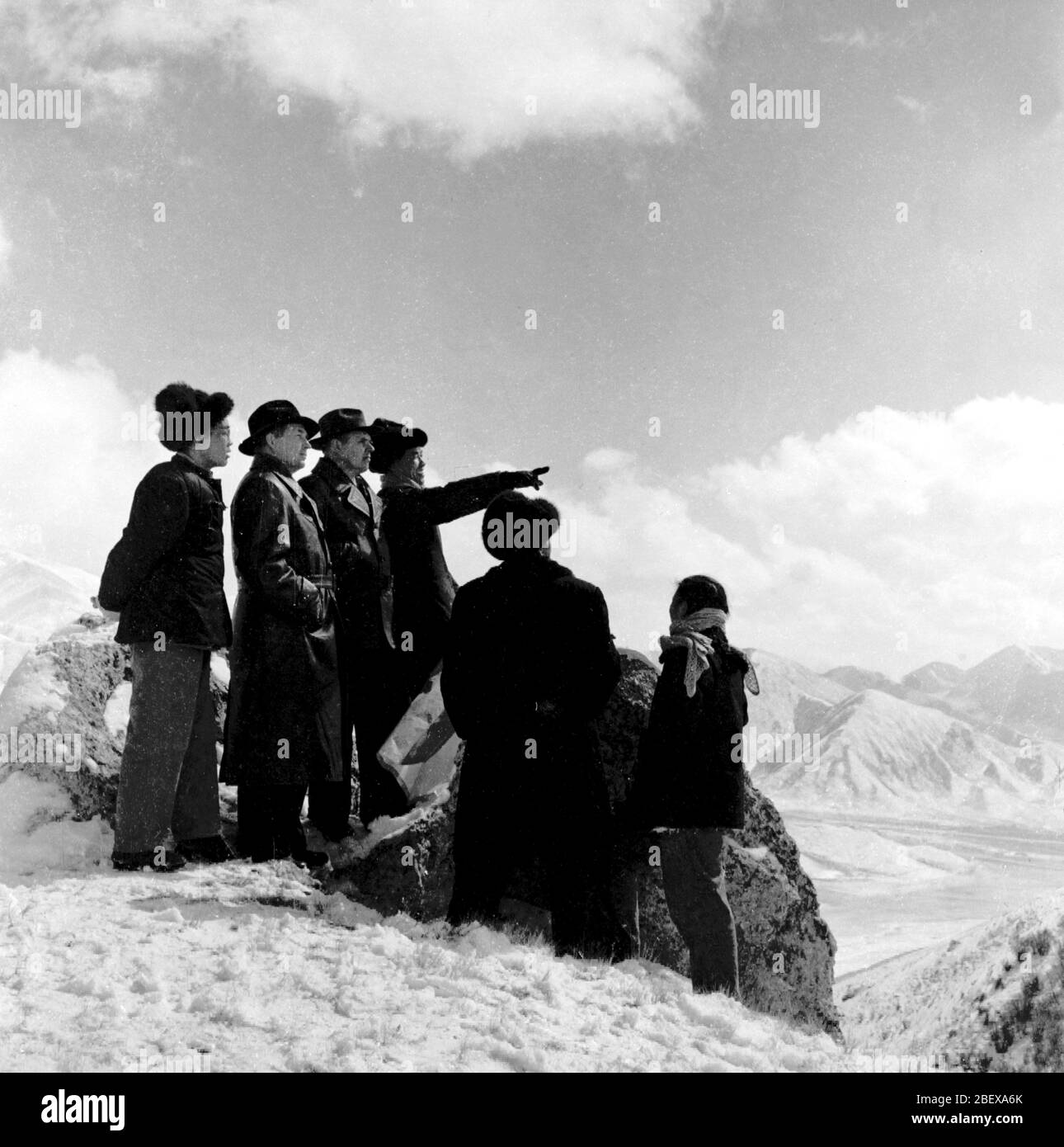 In October 1957 the staff surveying the Qinghai-Tibet Railway was in the Qaidam Basin Stock Photo
