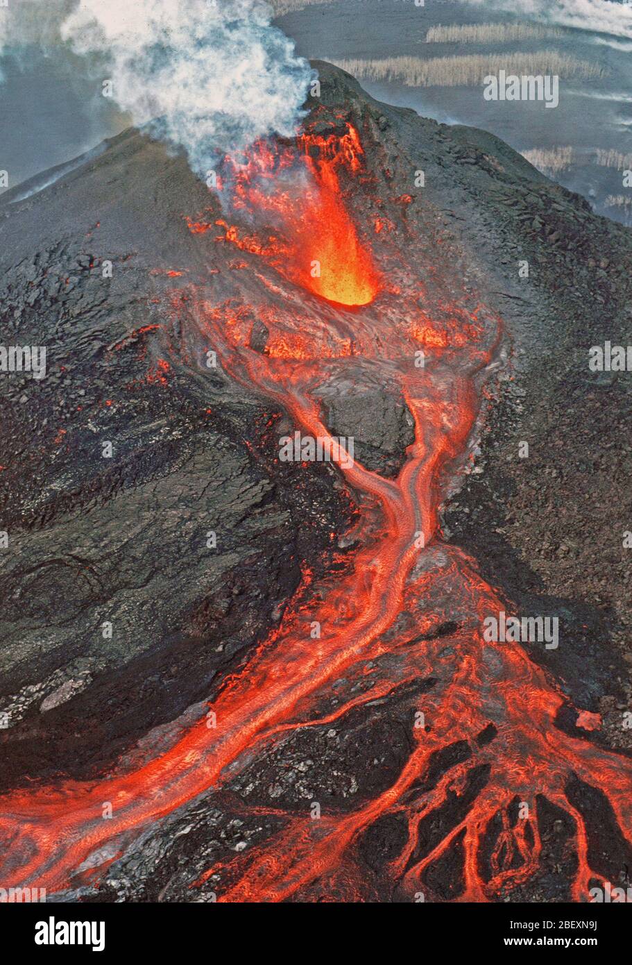 1983 kilauea volcano hi-res stock photography and images - Alamy