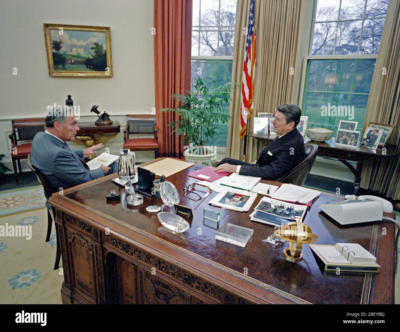 12/2/1981 President Reagan meeting with Alexander Haig in the Oval Office Stock Photo