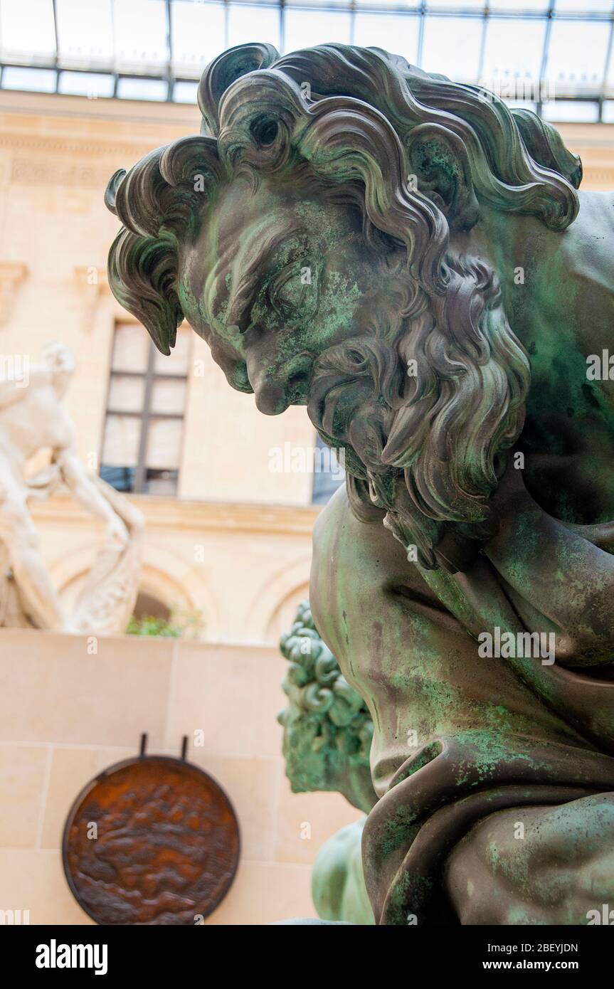 Louvre museum courtyard sculptures hires stock photography and images Alamy