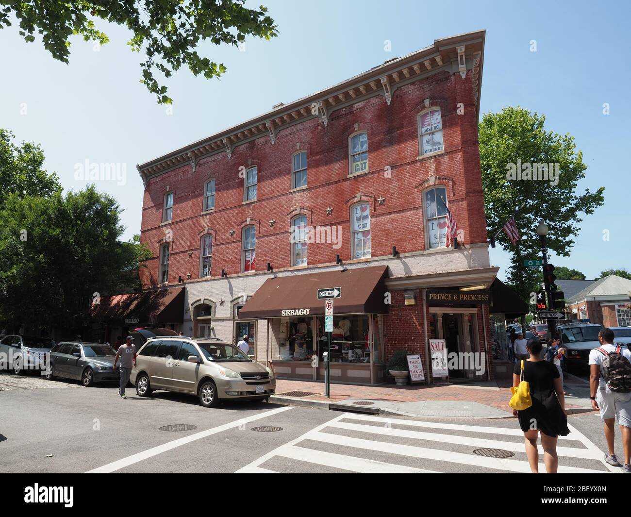 Washington dc georgetown shopping hi-res stock photography and images ...