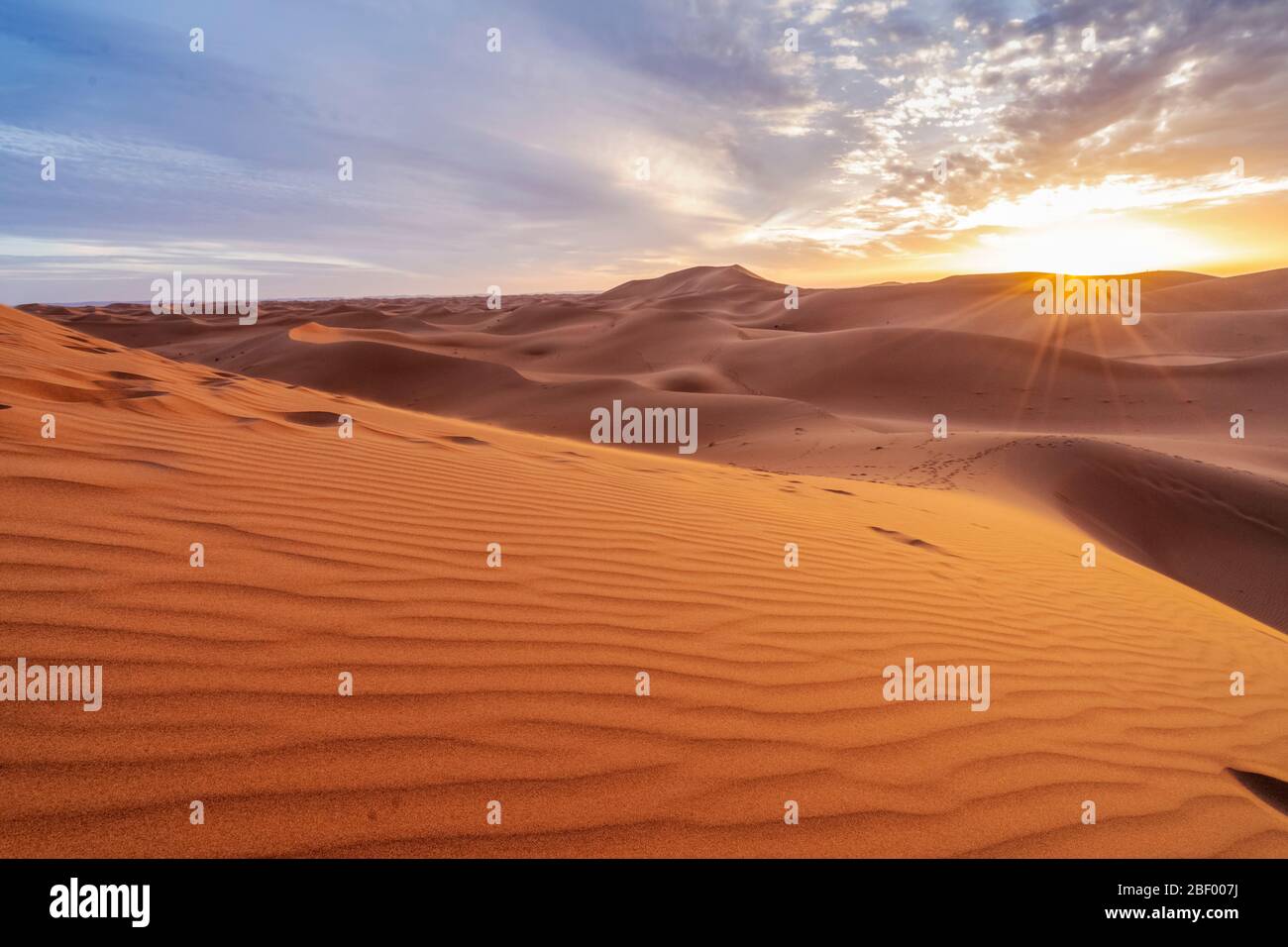 sahara-desert-sand-dunes-sunset-hi-res-stock-photography-and-images-alamy