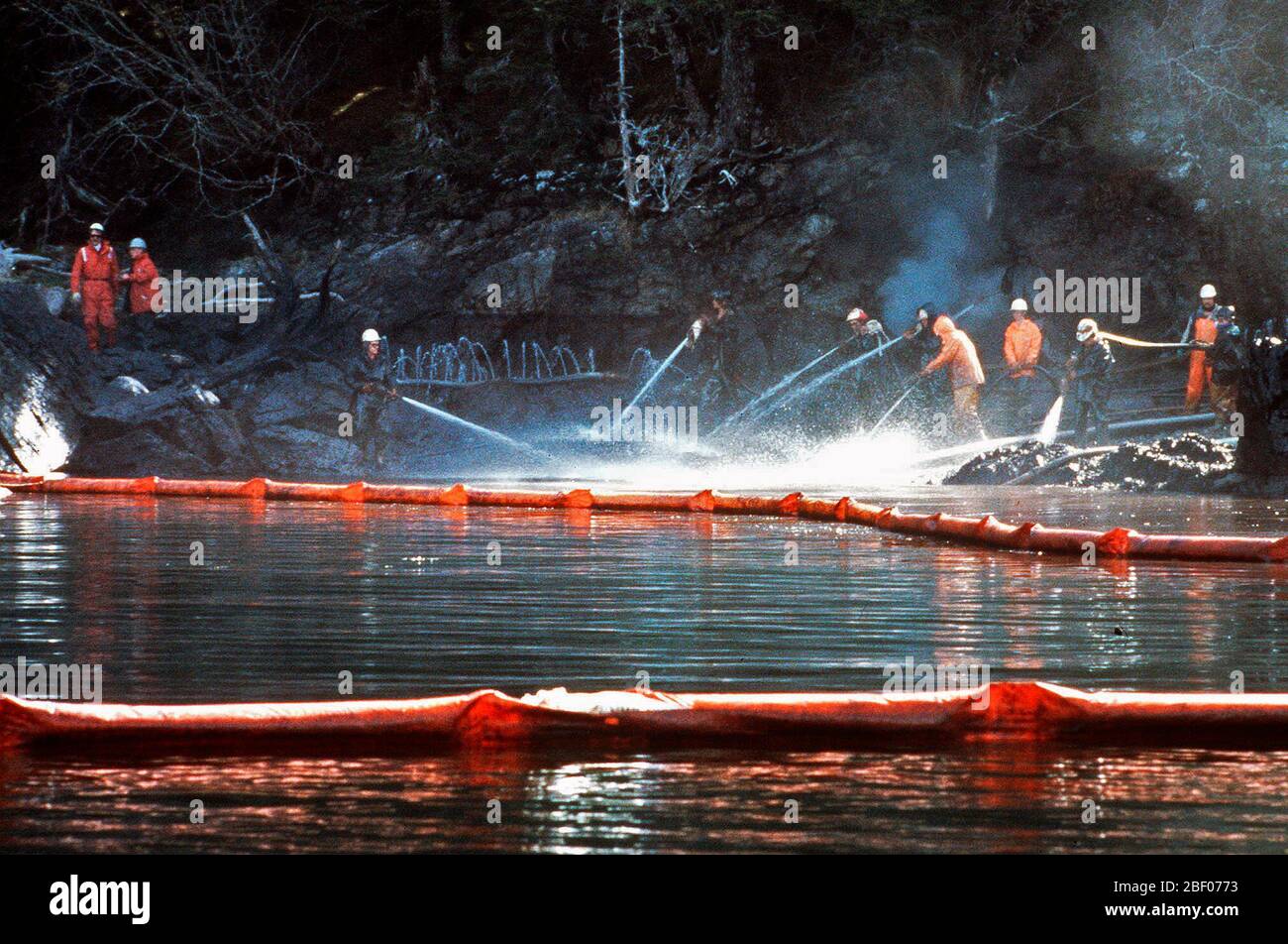 Oil leaking tanker not ship hires stock photography and images Alamy