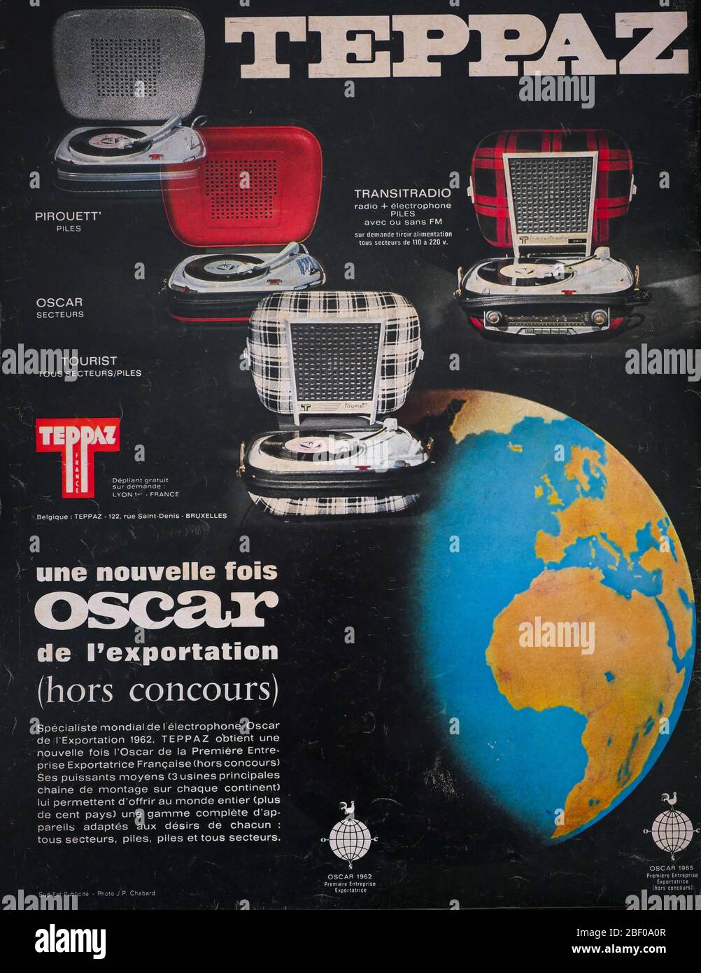 Advertisement page for Teppaz turntables, published on the back cover