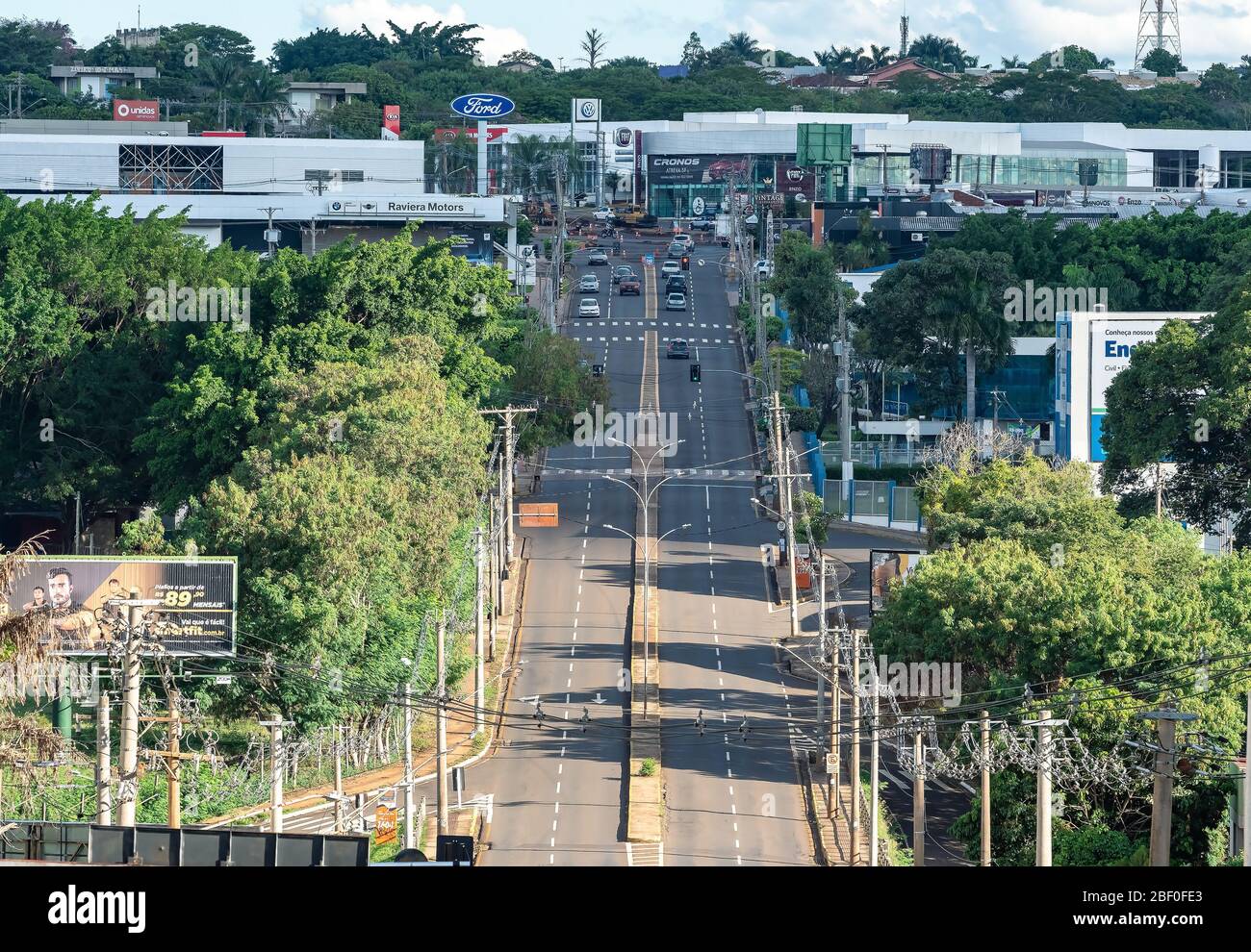 Campo Grande - MS, Brazil - March 30, 2020: Low traffic of cars on a monday at Ceara avenue during the quarantine period of the covid-19. Not a typica Stock Photo