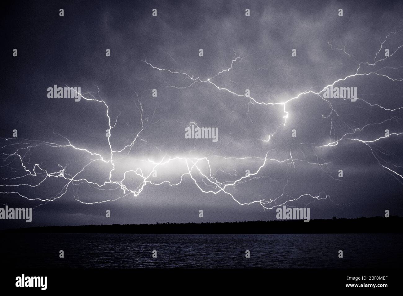 Stress bolts hi-res stock photography and images - Alamy