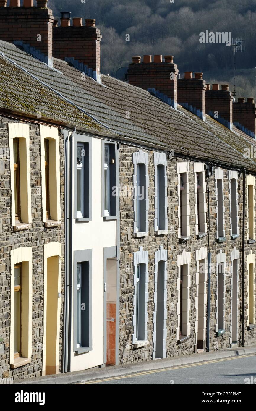 Terraced houses in the south wales valleys hires stock photography and