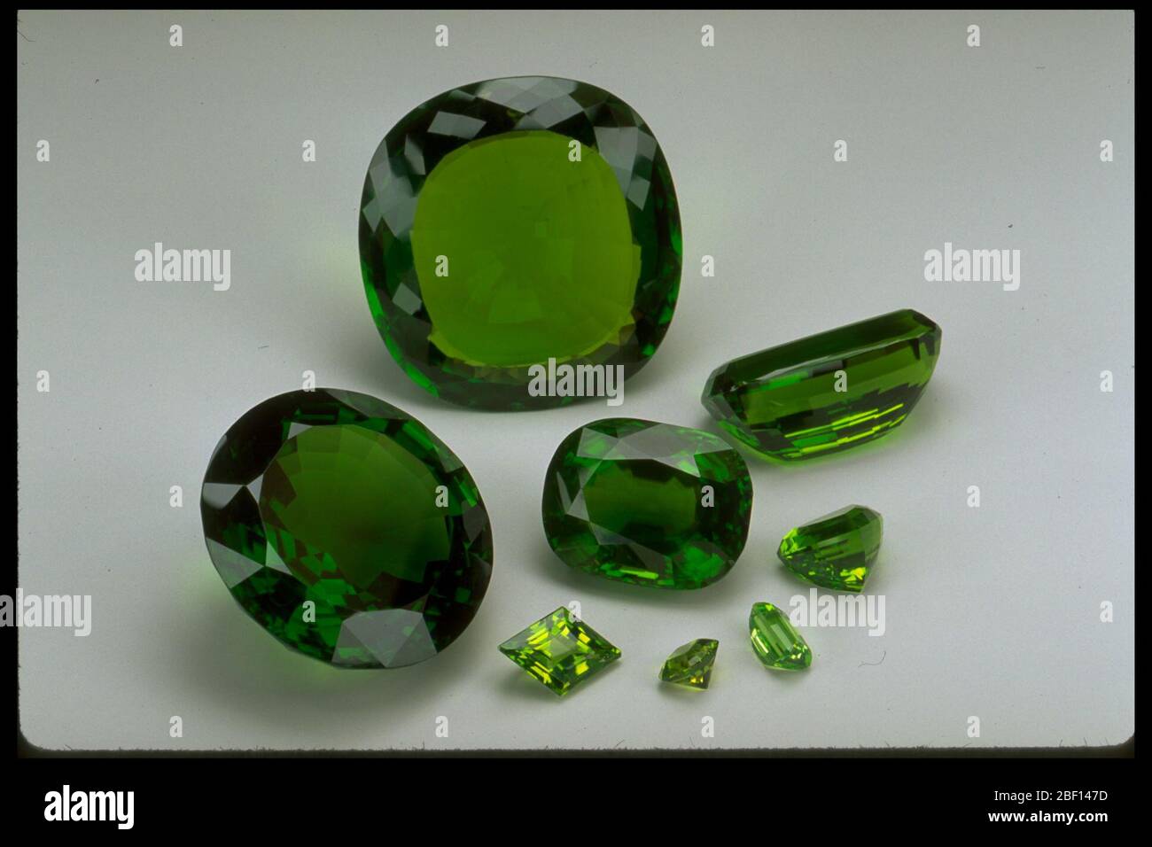 Peridots hi-res stock photography and images - Alamy