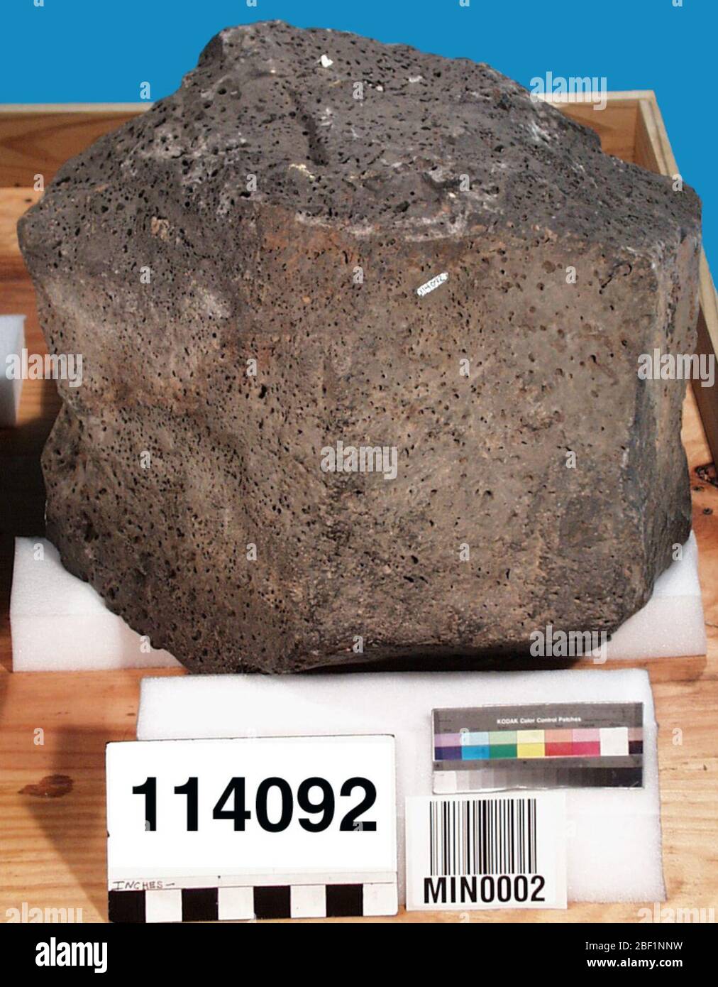 Basalt igneous rock sample hi-res stock photography and images - Alamy